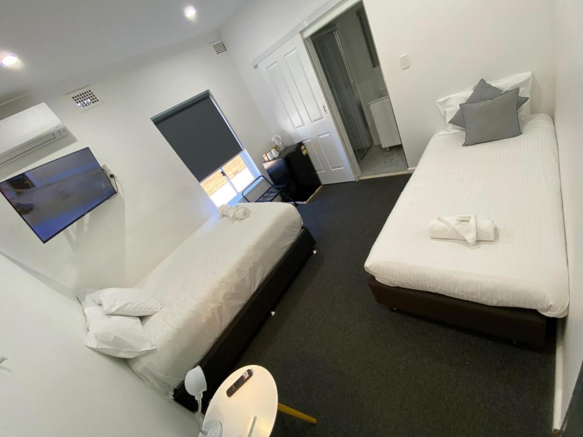 Central Motel Маджи Экстерьер фото