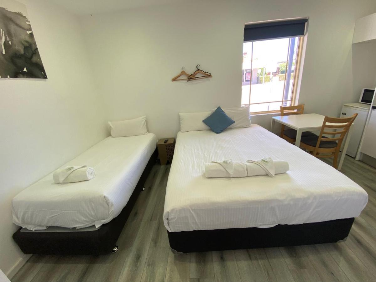 Central Motel Маджи Экстерьер фото