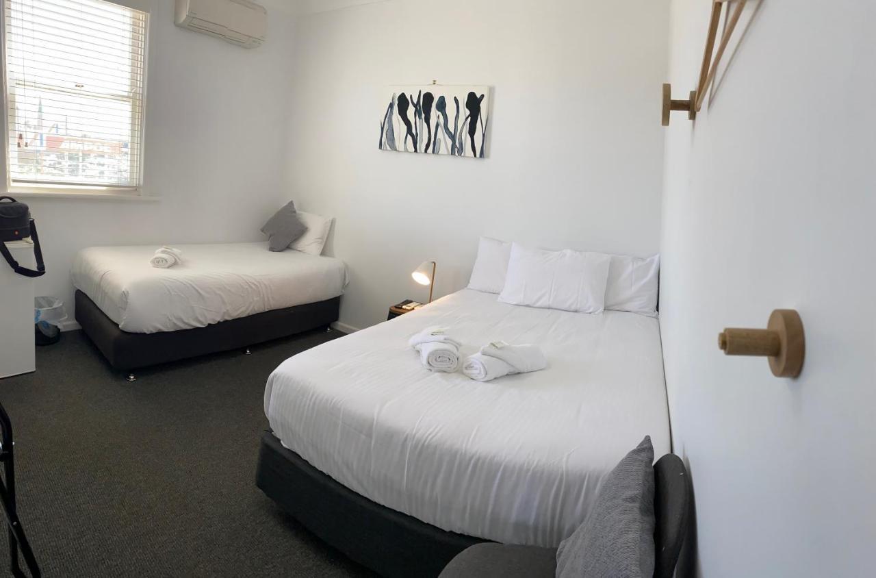 Central Motel Маджи Экстерьер фото