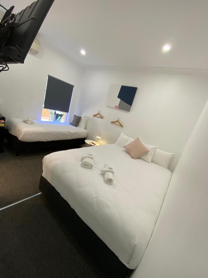 Central Motel Маджи Экстерьер фото