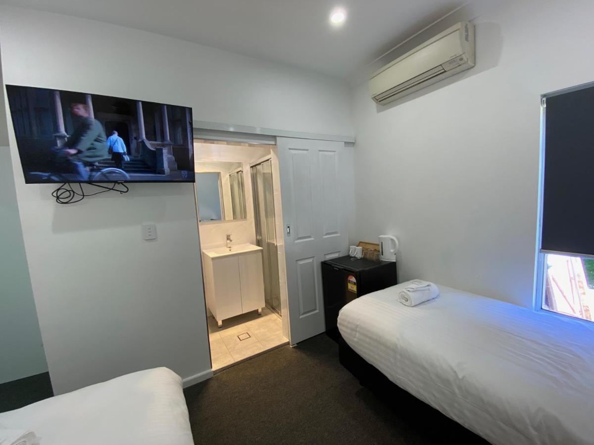 Central Motel Маджи Экстерьер фото