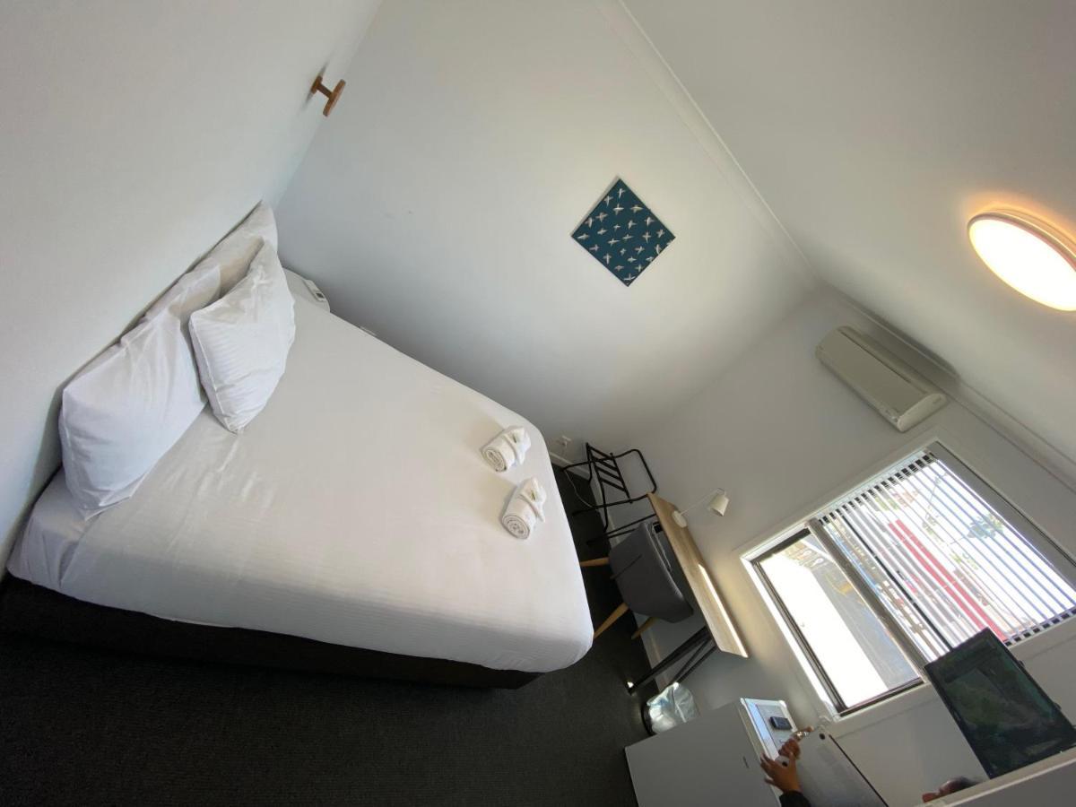 Central Motel Маджи Экстерьер фото