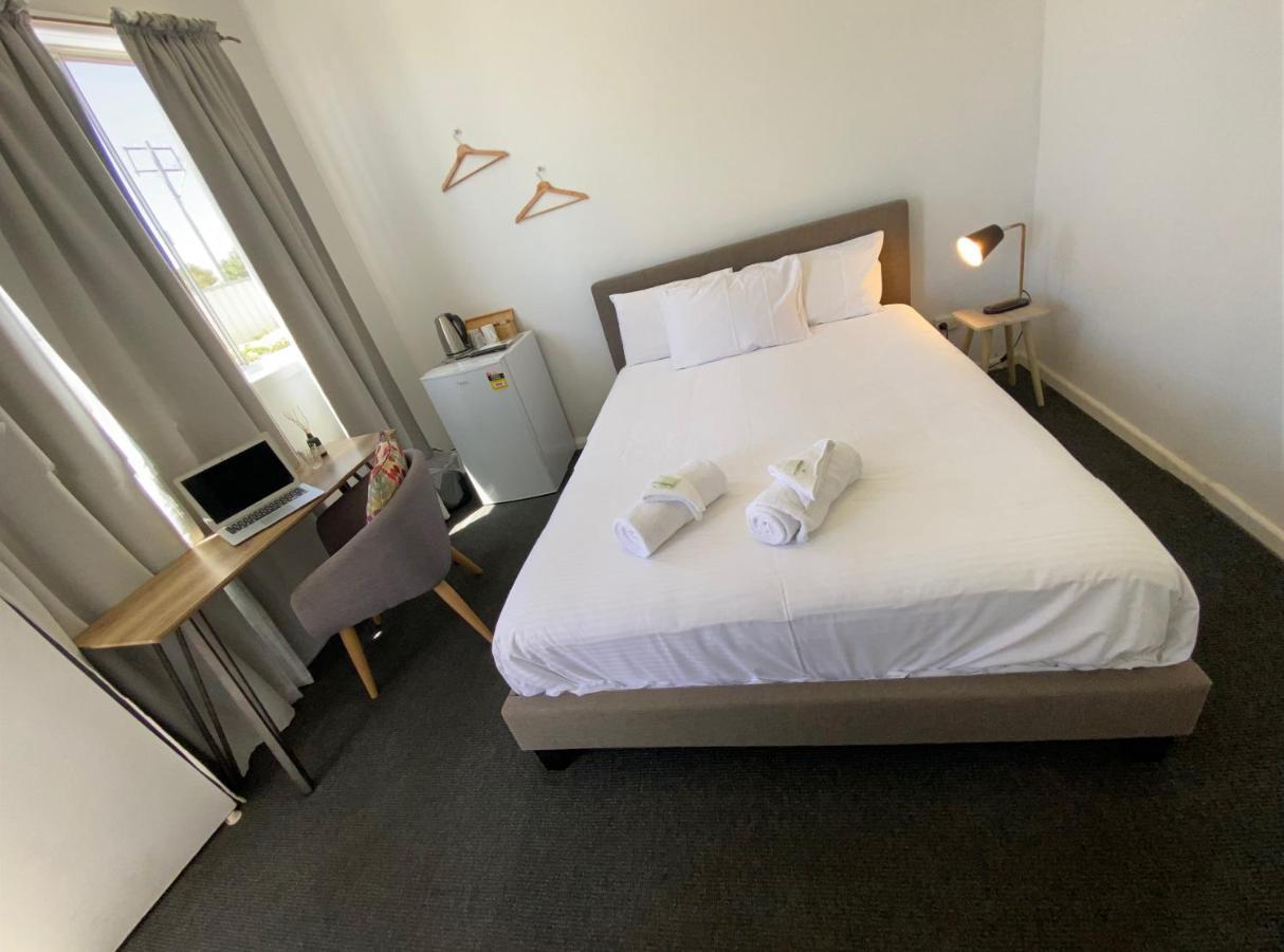 Central Motel Маджи Экстерьер фото